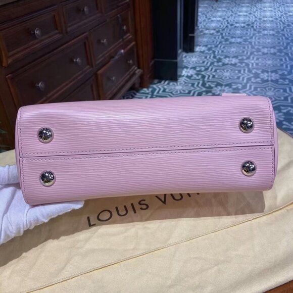 N16 Slightly Used Louis Vuitton Cluny bb Pink EPI Leather Handbags Small - Picture 6 of 10